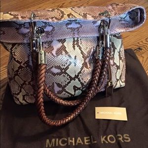 AUTHENTIC MICHAEL KORS  Bag- NEVER WORN